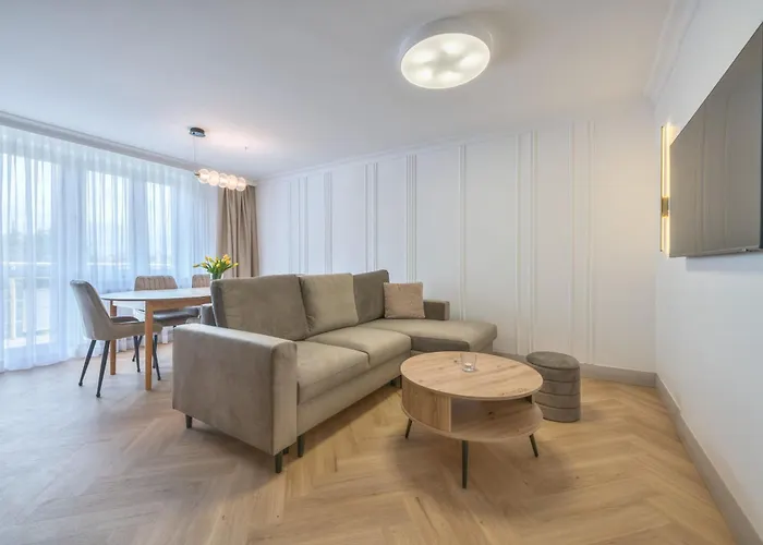 Dr Apartments - Aurora